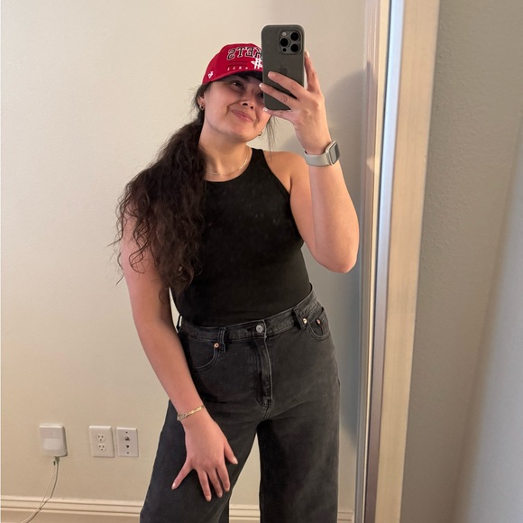 Meet your Posher, Geanie - Picture 1 of 1